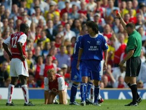 Li Tie gets sent off against Arsenal