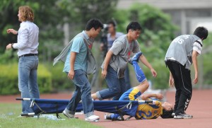 Tianjin player dropped by the medics