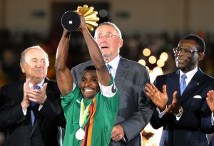 Christopher Katongo lifts the African Cup of Nations trophy in 2012