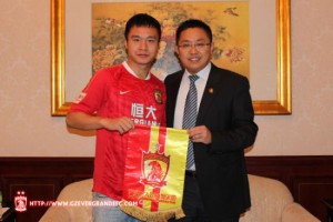 Another Chinese national team cap leaves Shenhua - Feng Renliang