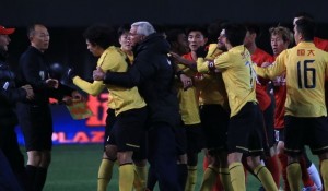 Lippi pulls Elkeson back, but too late