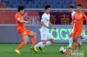 Wu Lei returned to the starting lineup.