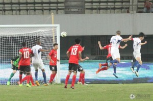 Cristian Danalache (10) heads goalwards for Xinjiang vs Shenzhen