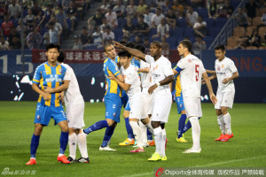 That Way: Hunan goal scorer Luis Cabezas indicates where he wants the ball to go while on defensive duties