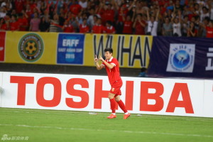 Wu Lei correctly predicts the final score as he celebrates his goal