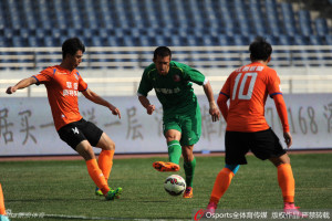 Cristian Danalache on the ball against Jiangxi