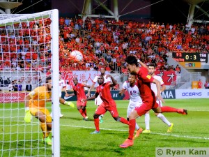 Bai He heads in a late goal for Hong Kong, but Qatar held on for victory