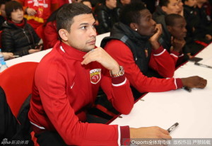 Can Elkeson fire Shanghai SIPG to the title?
